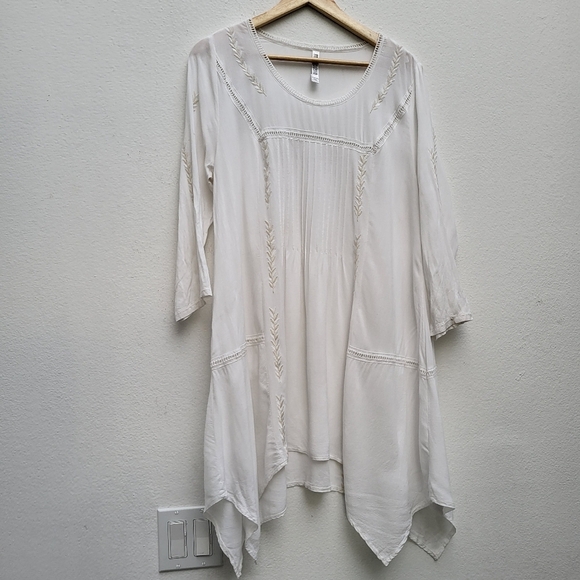 Boho white midi flowy dress - Picture 2 of 8